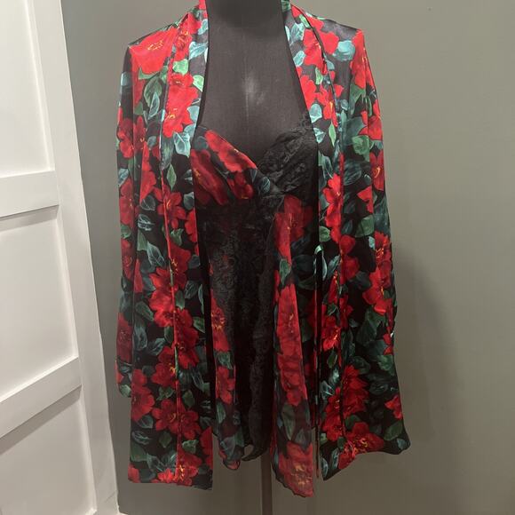 Victoria Secret Gold Label Robe And Chemise Roses Lace Medium - Picture 1 of 13